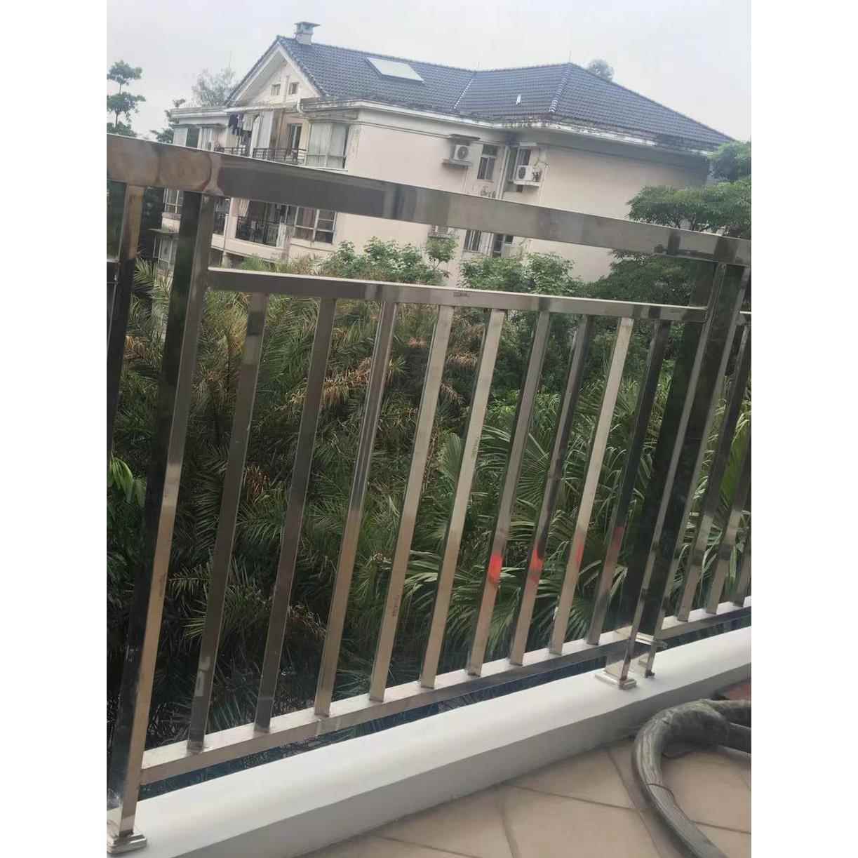 广州304不锈钢防盗网 不锈钢飘窗 不锈钢护栏 防护网 实心防盗网