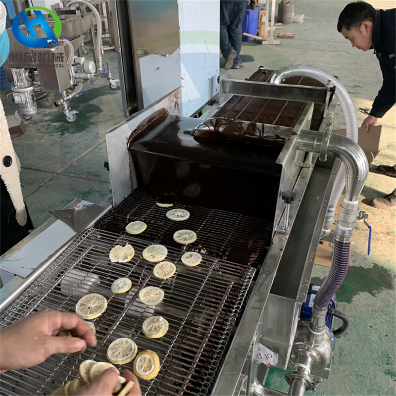 现货现发全自动冻干水果裹巧克力机器 酸奶柑橘片涂裹巧克力设备