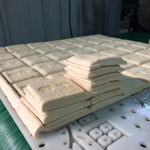 全自动切豆腐干机 压豆腐干机器仿手工 烟熏豆制品设备小型打折中