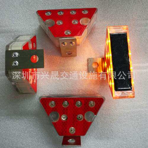 太阳能双面轮廓标 双面LED灯发光标 护栏轮廓标 梯形轮廓标 双面