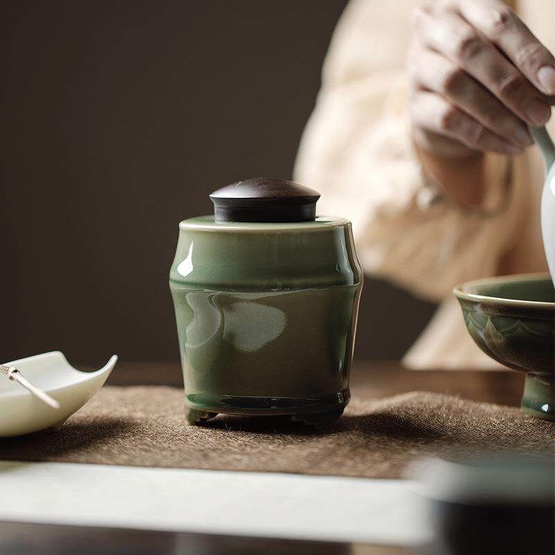 束刻 越窑青瓷手工三鼎黑檀木盖陶瓷茶叶罐茶道配件密封罐存茶罐