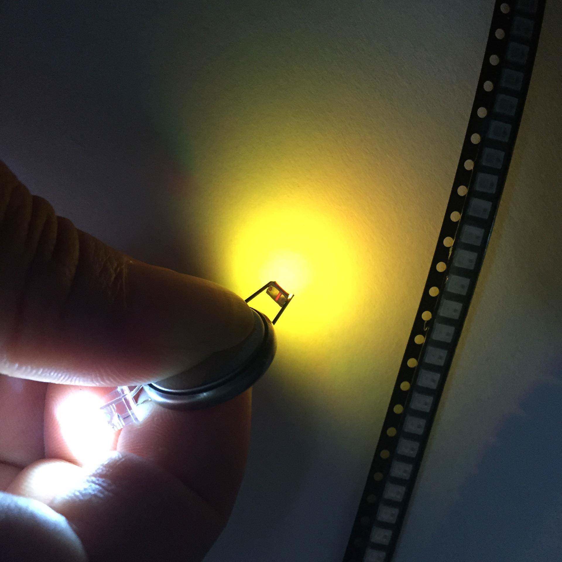 厂家供应LED灯珠发光二极管贴片式2835七彩快闪慢闪RGB灯
