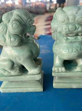 玉石狮子摆件 绿玉狮子手工雕刻
