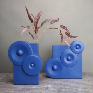 北欧树脂蓝色齿轮插花花器样板房卧室客厅餐厅桌面工艺饰品摆件