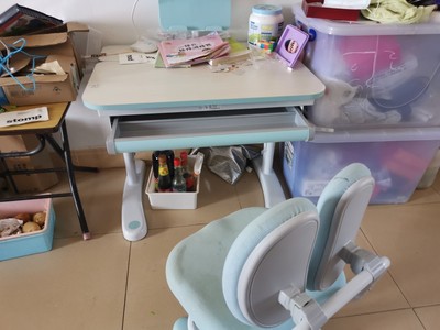 爱果乐儿童学习桌怎么样问了又问实情真相如何？