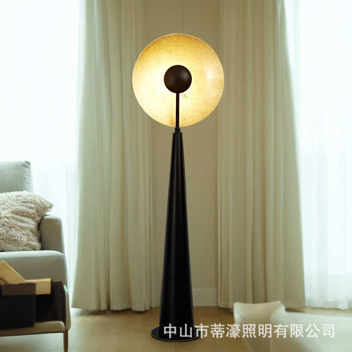 设计师奶油旁艺术古风风客厅中简约款沙发摆件灯具展厅落地灯北欧