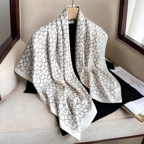 Versatile letter printed silk scarf 90cm百搭字母印花丝巾90cm