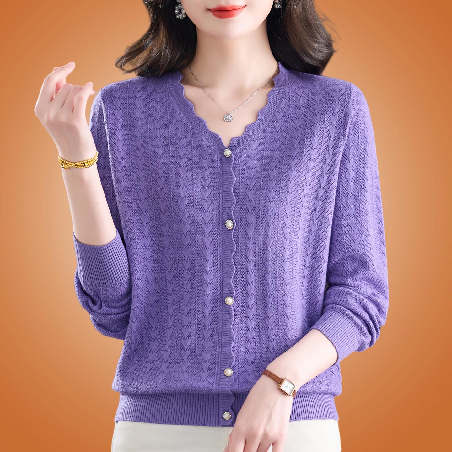 春季长袖桑蚕丝t恤女上衣2026年新款妈妈洋气宽松遮肚v领针织小衫