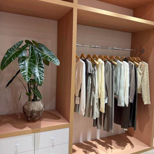 服装展示架衣柜内直杆货架不锈钢左右固定展示挂衣杆装修简约横杆