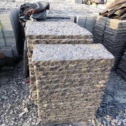 山东青石板庭院铺装30-100cm厚度可做防滑处理用于仿古街道文化石