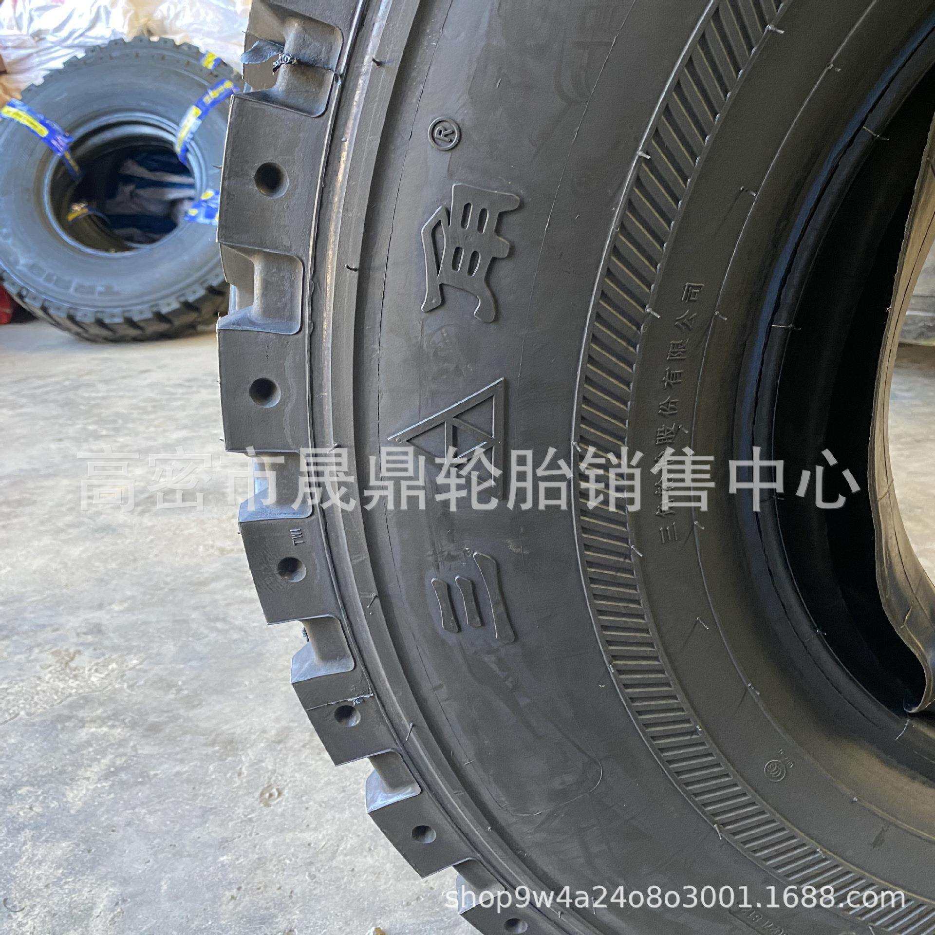 厂家供应货车拖车轮胎1000R20卡车钢丝轮胎10.00R20