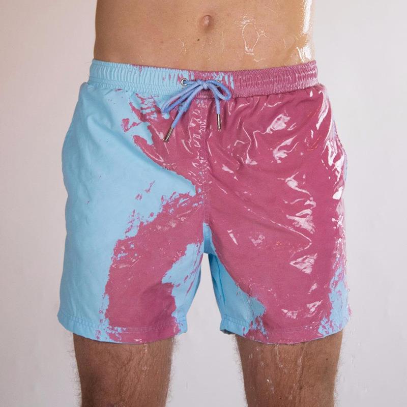 Large size shorts that change color when exposed to water