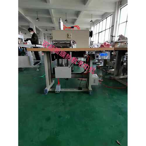热敷面膜毛巾机，cc-250015k超大功率，厚薄面料均可一次完成。