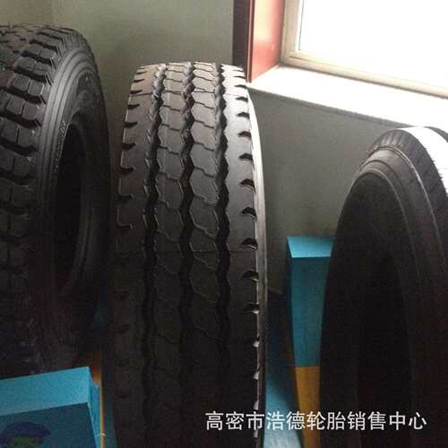 卡车轮胎900R20 1000R20全钢丝重载渣土车轮胎中短途路况厂家直销