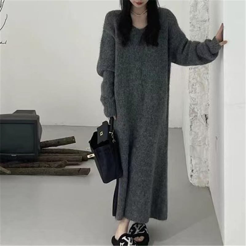 韩版简约百搭针织连衣裙女秋冬新款宽松慵懒风配大衣打底毛衣长裙