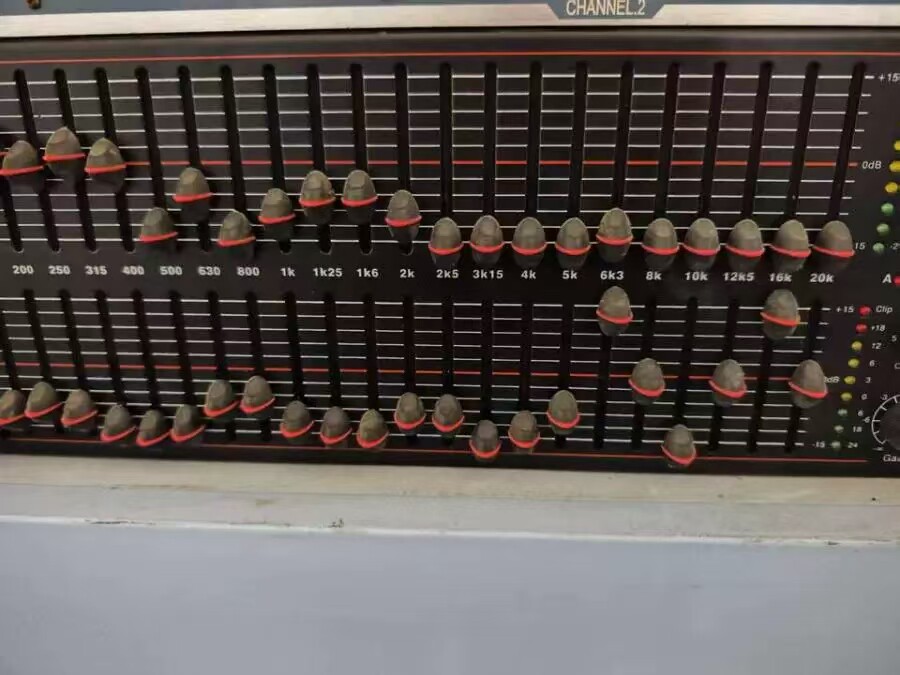 4月16日北京【京械5328】单位淘汰报废处置均衡器一台网络拍卖公告