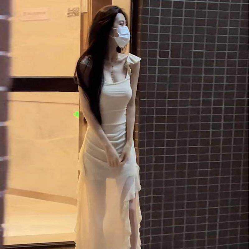 日系纯欲网纱小飞袖吊带连衣裙女2025新款法式气质收腰包臀长裙夏
