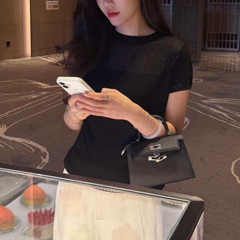 新品黑色烫钻短袖针织衫女款2026新款法式圆领别致设计感别致休闲