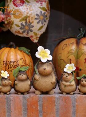 可爱绿叶小黄花小刺猬树脂萌物创意橱窗玄关餐厅摆件庭院花园装饰