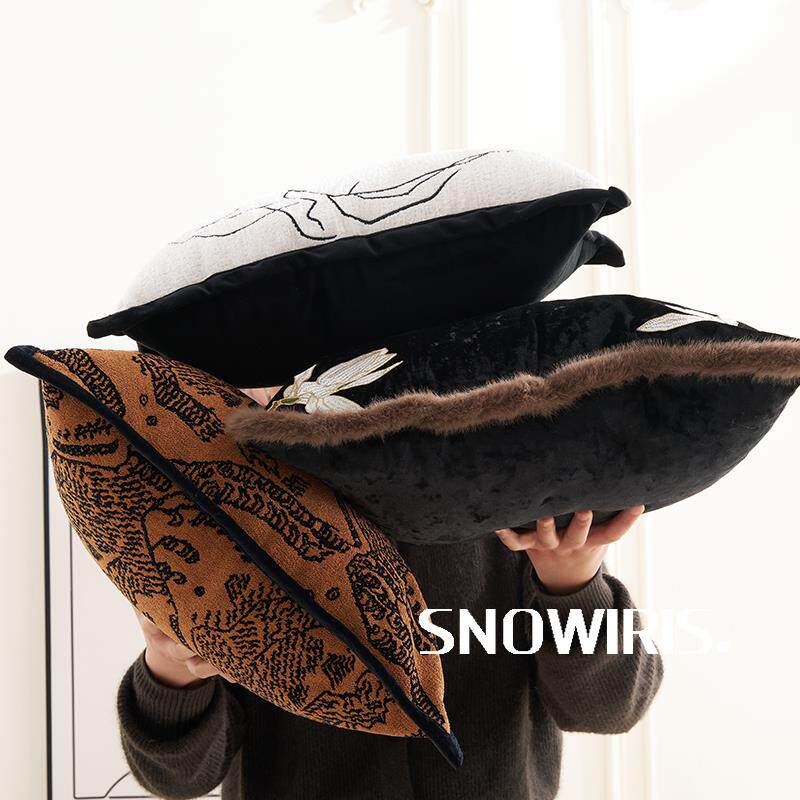 中古风轻奢抱枕国风复古刺绣高级感靠垫客厅沙发新中式装饰腰枕套