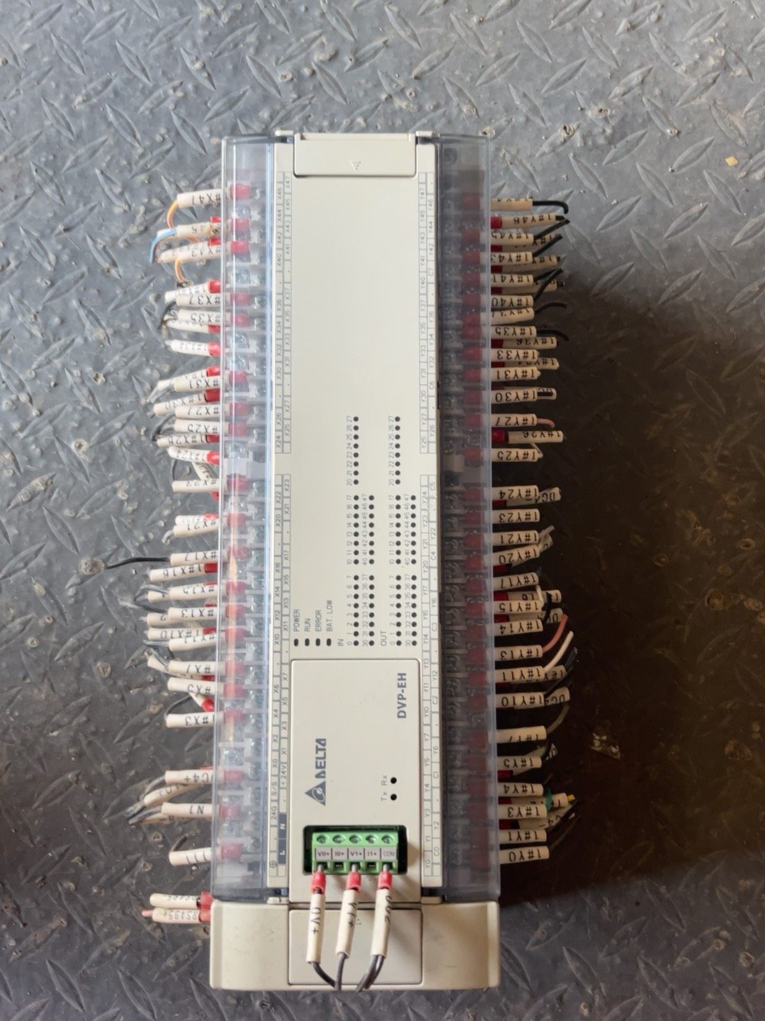 拆机台达PLC，DVP80EH00T3成色如图  V2.08