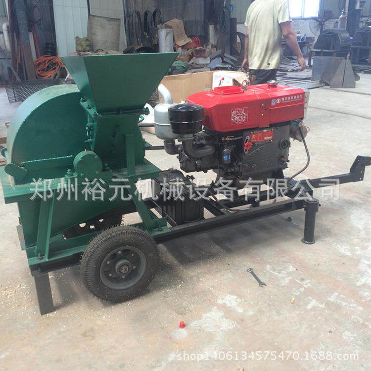 轮胎移动式园林树枝粉碎机可定做柴油动力木屑粉碎机木材粉碎机
