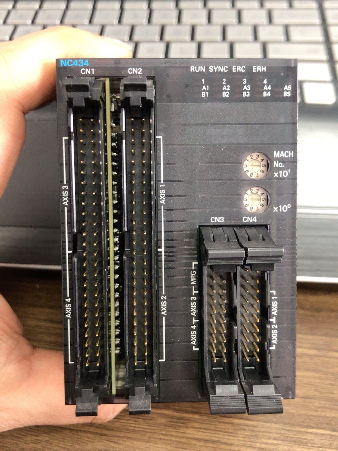 欧姆龙CJ1W-NC434，年份19年，功能OK，成色漂亮，