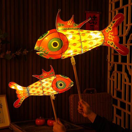 2026新年鱼灯笼春节活动手持巡游鲤鱼灯元旦古装舞台影视表演道具