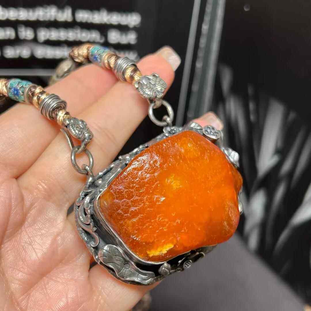 天然老蜜蜡吊坠全皮原矿 红色毛衣项链配绳 原矿无优化男女款保真