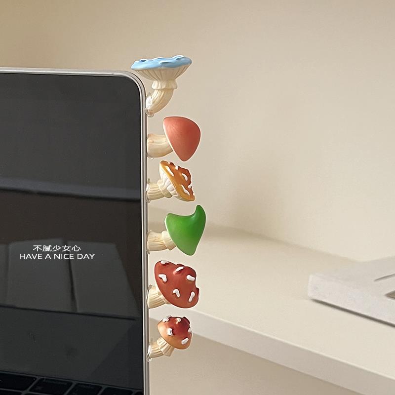 电脑长蘑菇！解压好物电脑萤幕摆件办公室桌面装饰治愈系上班搭子