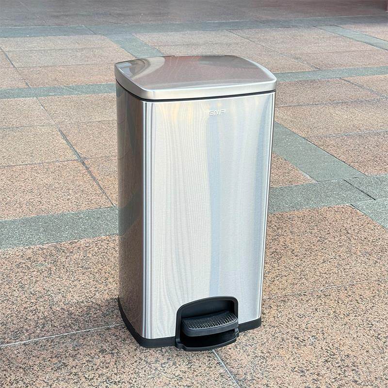 GNF不锈钢30L脚踩垃圾桶大容量家用客厅厨房50L商用大号走廊带盖