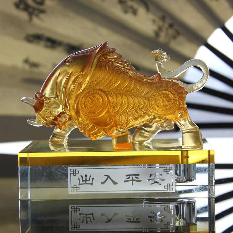 琉璃气势如虹牛汽车香水座摆件勇往直前新车礼品