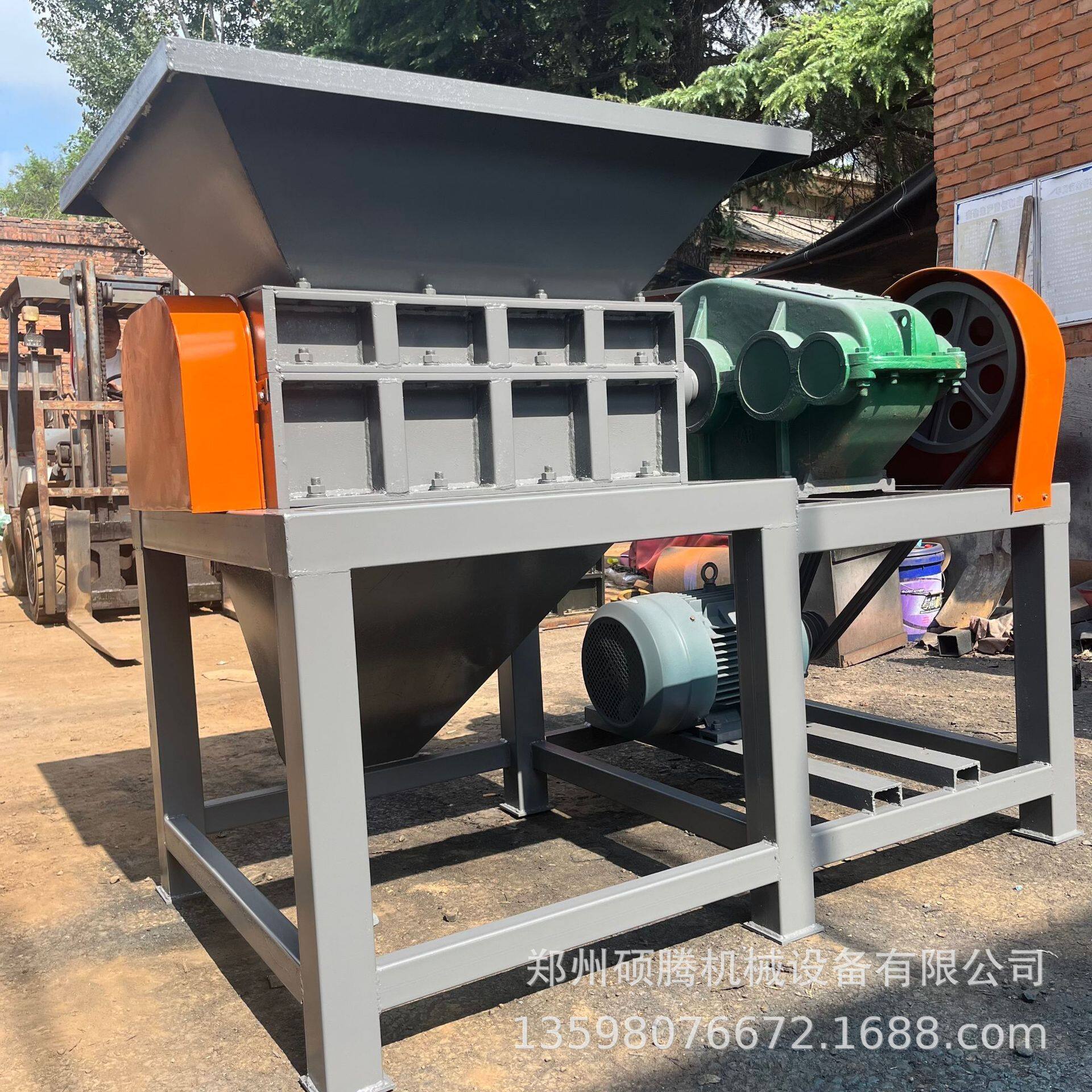 大型双轴撕碎机金属垃圾单轴撕碎机机箱塑料木材粉碎工业废铁破碎