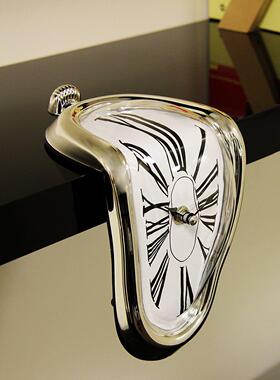 创意桌角扭曲时钟摆件茶几餐柜书房书架桌面装饰品罗马数字座钟