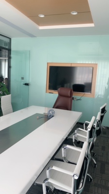 入手对比电视长虹65A7U和海信HZ65E52A优缺点是？配置参数区别是？哪款好用些？