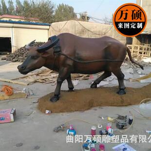 新款直销玻璃钢农耕劳作雕塑 彩绘耕牛犁地雕塑 美丽乡村装饰小品