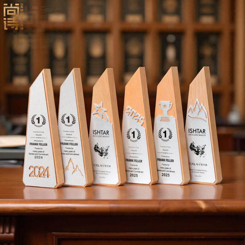 创意高档实木水晶奖杯定制冠军奖杯优秀员工年会订制木质奖牌制作