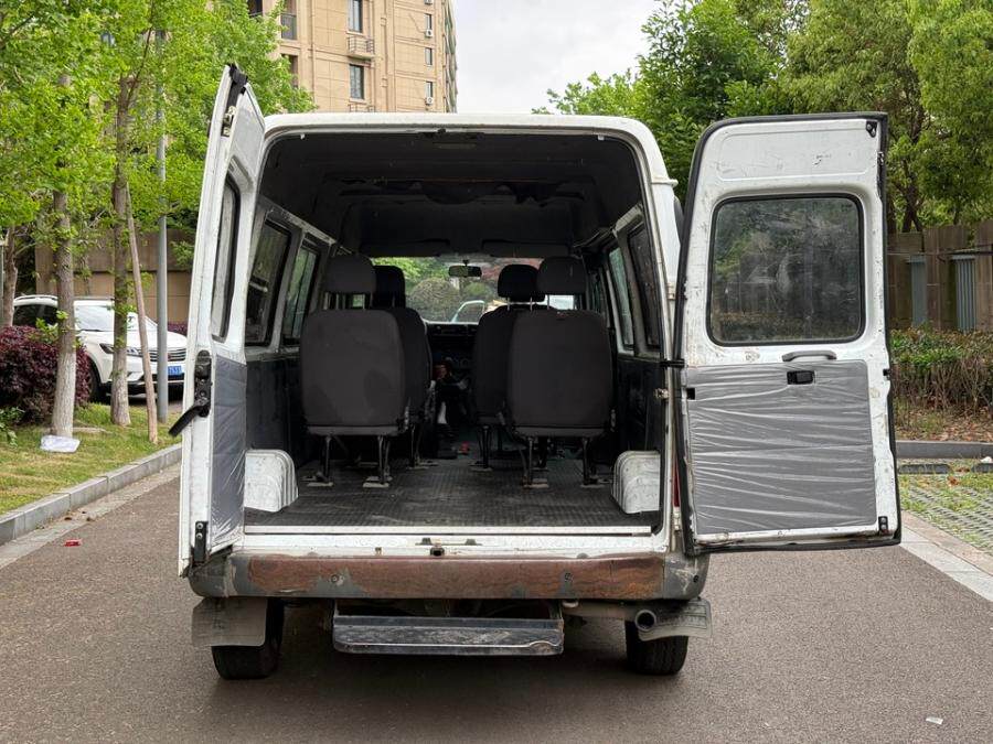 4月21日宁波市2018上牌江铃特顺加长版2.8T柴油蓝牌6座个人非营运可过户网络拍卖公告