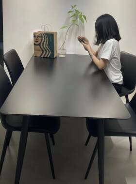 高档岩板餐桌椅黑色网红豪华极简家用厨房餐桌组合现代简约北欧风