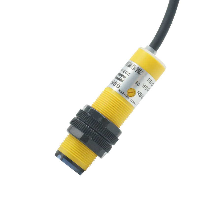 斯漫反射开关pnp光电npn限位拓接近感应24v红外传感器m18/三线邦