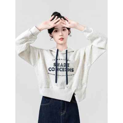 短款字母连帽卫衣女春秋2025新款不规则开叉美式宽松带帽套头上衣