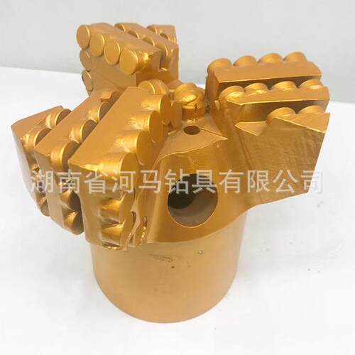 工厂直销153三翼三叶多层超硬石油片鹅卵石pdc金刚石复合片钻头