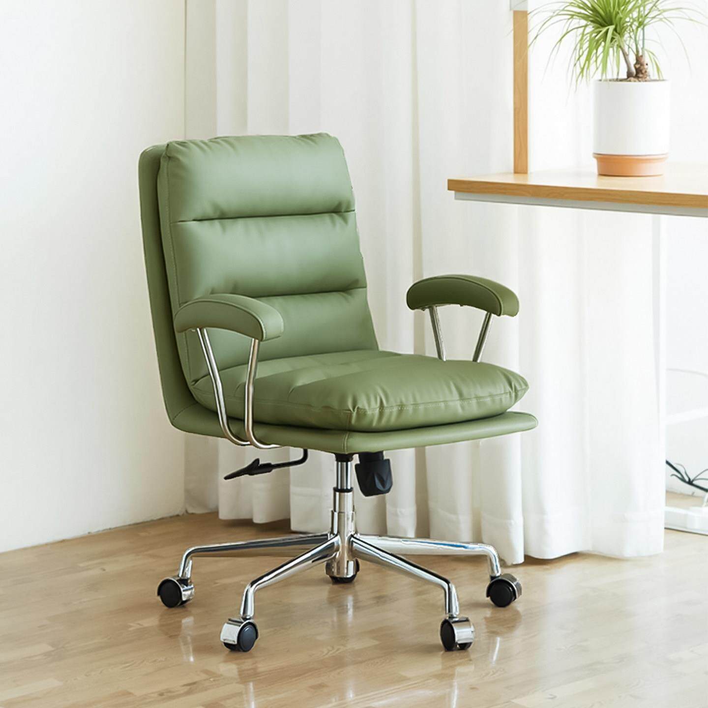 轻奢真皮电脑椅办公椅子学习书桌椅家用舒适升降旋转靠揹人体工学