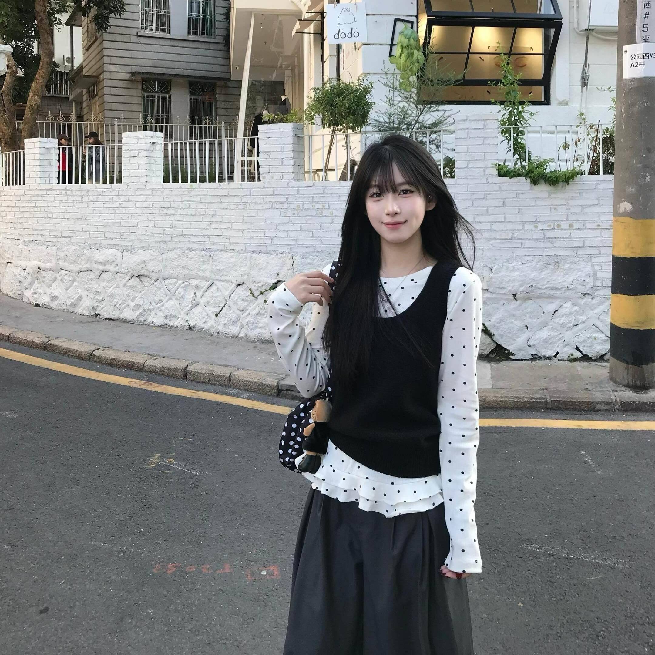 极速法式复古套装白色波点长袖T恤女春季叠穿针织背心马甲外套两