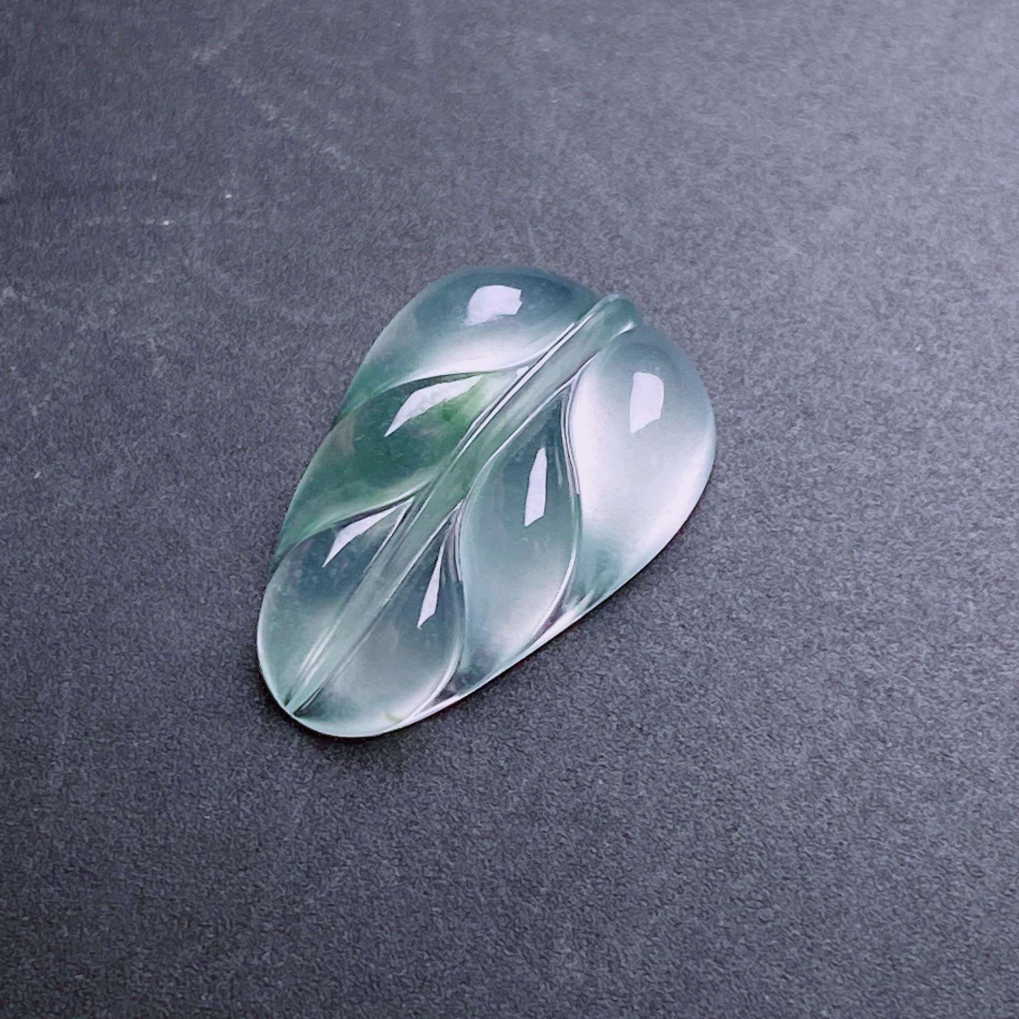 缅甸天然翡翠a货高冰飘花叶子裸石fxj尺寸：15.4-10.2-3.5mm