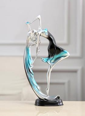 树脂工艺品结婚礼物纯手工创意家居欧式摆件客厅女郎工艺摆件