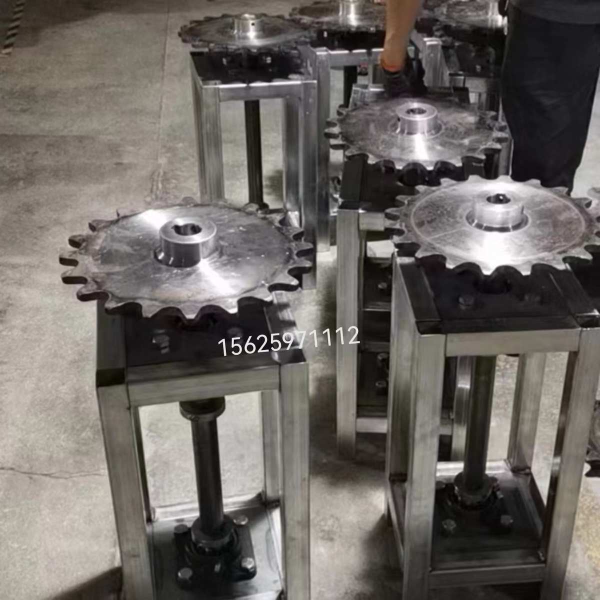 地轨线喷涂线配件转角架流水线链条治具导轨自转台驱动传动定做