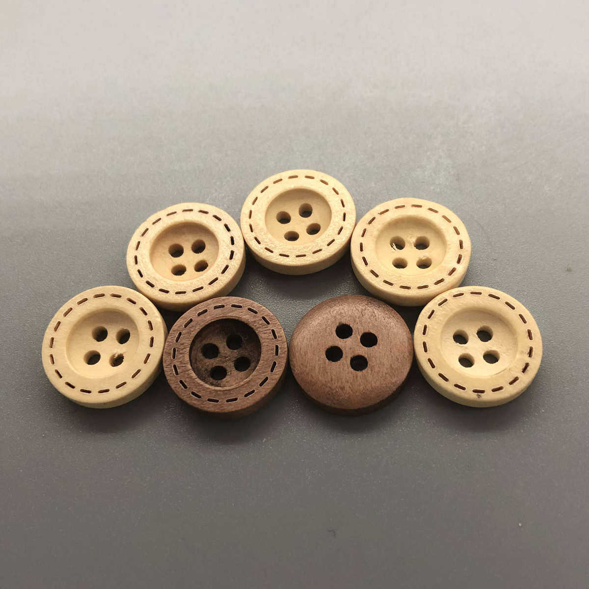 现货批发天然木头扣宽边虚线木质纽扣圆形四眼装饰扣儿童木质扣,纺织面料/辅料/配套,其他纺织辅料,淘宝优惠券,粉丝福利购,淘宝优惠卷