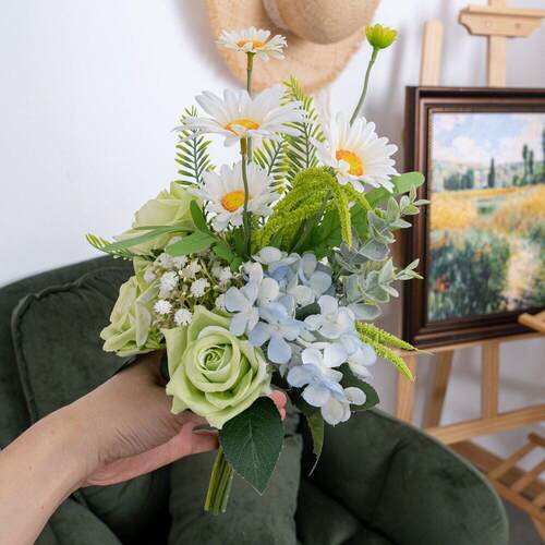 墙挂蘭·玫瑰绣球雏菊手札仿真花家居设计手捧花束墙饰CF02003