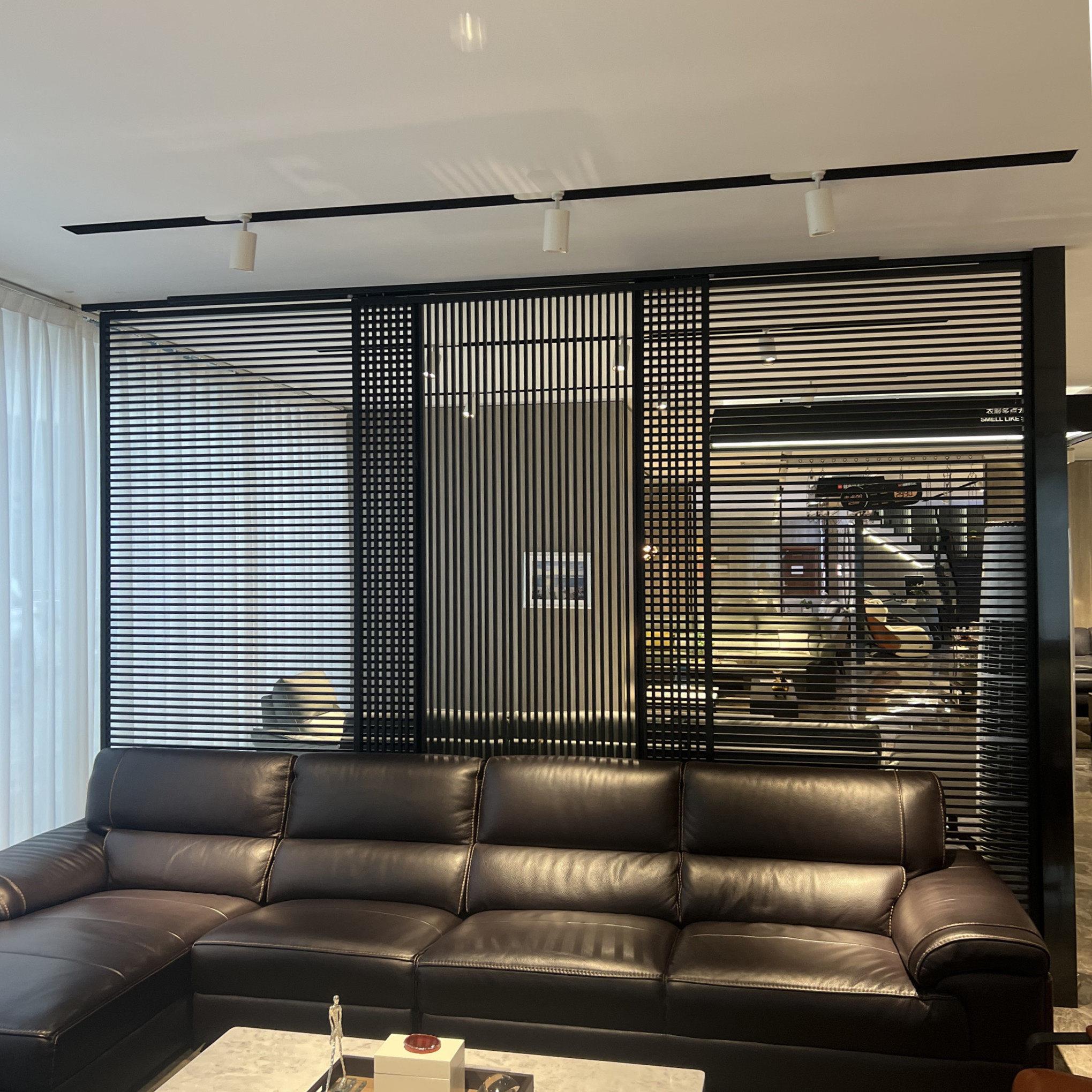 现代简约格栅屏风隔断客厅玄关不锈钢镂空装饰办公室餐厅背景墙图片